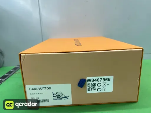 配色:白蓝