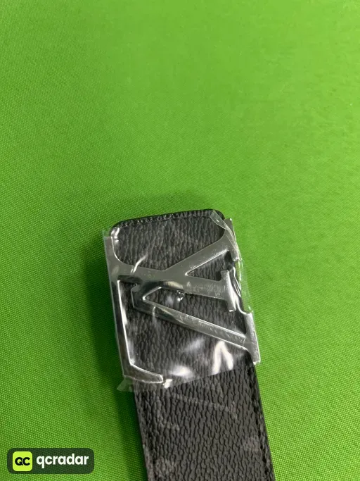 黑花银扣