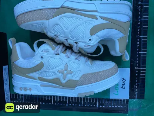 Beige White (1AARQH)