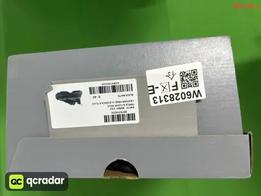 配色:黑磨砂