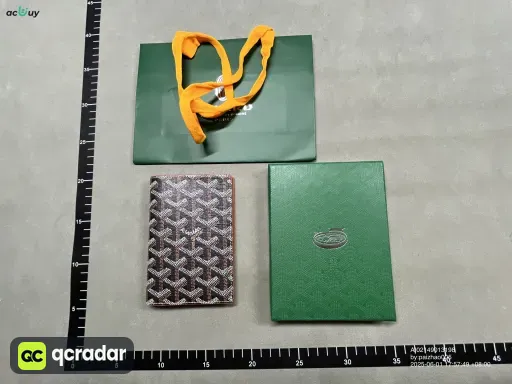 棕色拼黑色