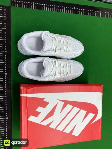 尺码:US 9.5