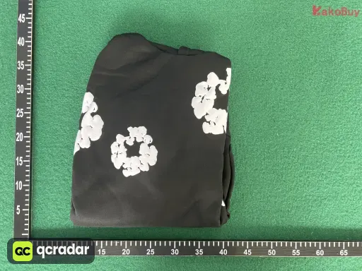 黑色上衣