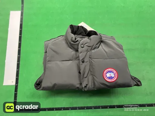 Canada Vest4