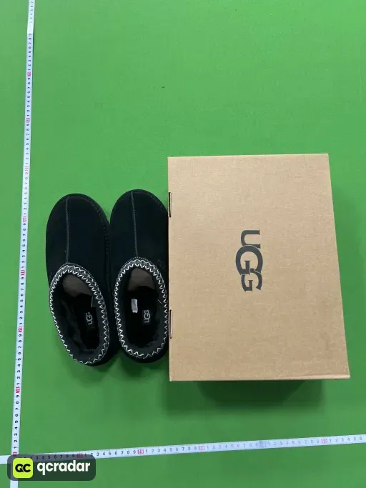 黑色 Black