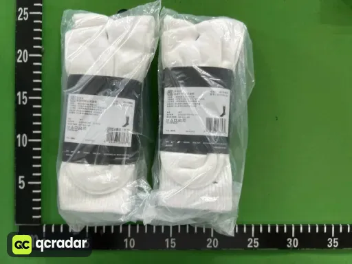 白色高筒毛巾底