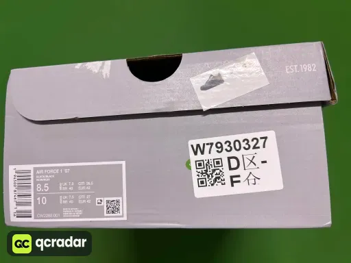 款式配色:空军纯黑低帮CW2288-001