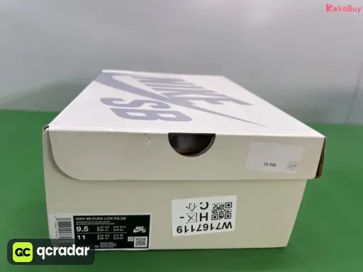款式配色:欧洲限定白灰 HQ8487-100