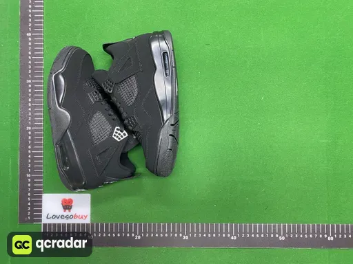 AJ4  黑猫"CU1110-010"