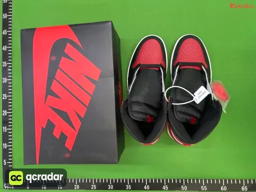 莞产纯原 AJ1黑红脚趾