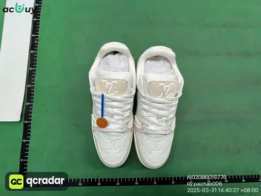 牛仔米白