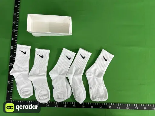 款式:5双白色长筒袜