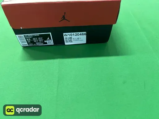 aj12-白黑