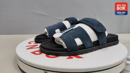 30 Blue Suede