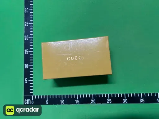 黑框黑灰片