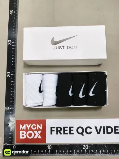 5 pairs [Black+Black+Black+White+White]