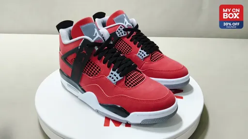 FQ8138-600 Bulls