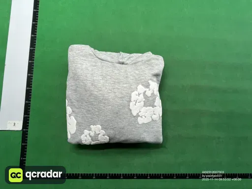 灰色上衣