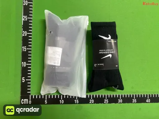 款式:一卡黑三双