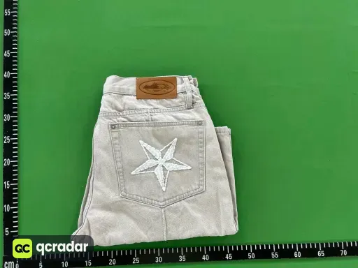 灰色牛仔短裤