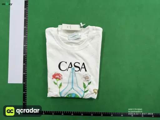 C72白色
