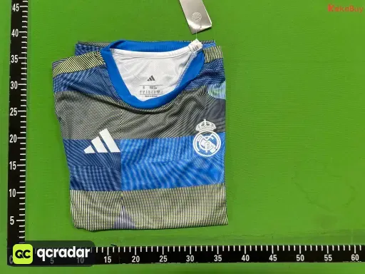 款式:25-26皇马赛前训练服