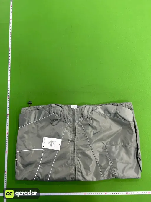 灰色夹克