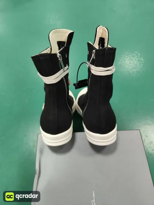 QC photo
