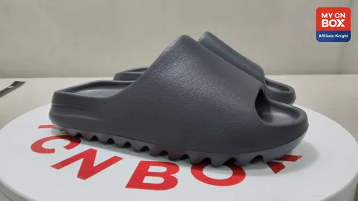 Yeezy Slide Slate Grey ID2350 - Matte Finish