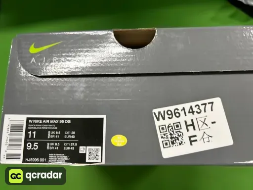 尺码:US9.5 43