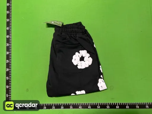 短裤 黑白