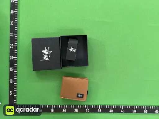 西图短钱包  棕色色 加盒
