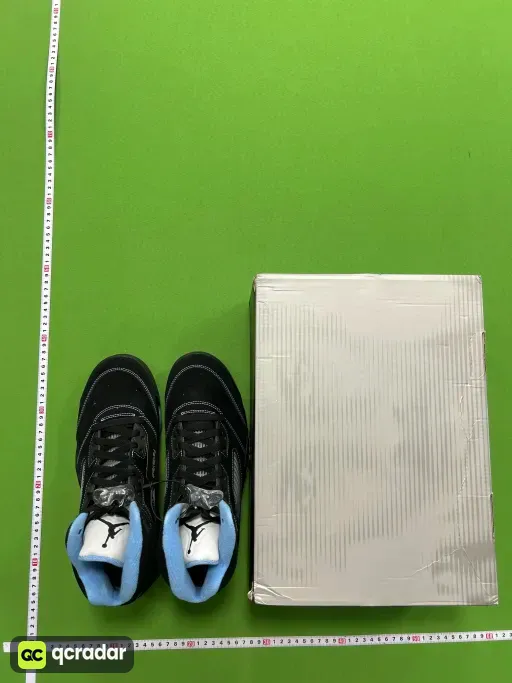 DD0587-008 Black UNC Blue