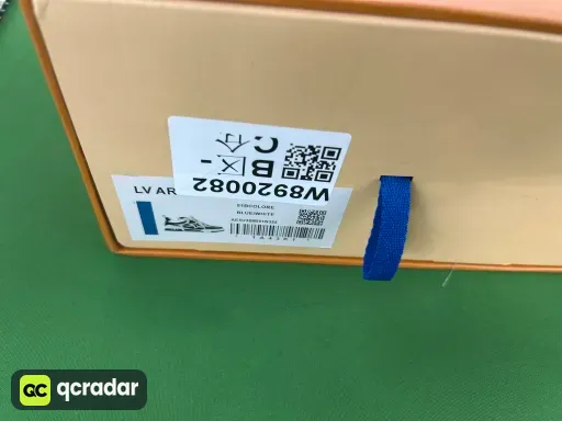 蓝色