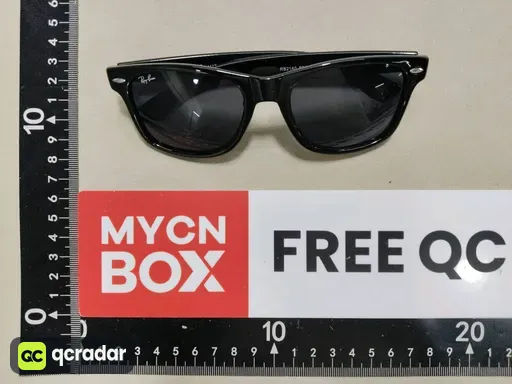 140 shiny black and gray pieces+delivery box