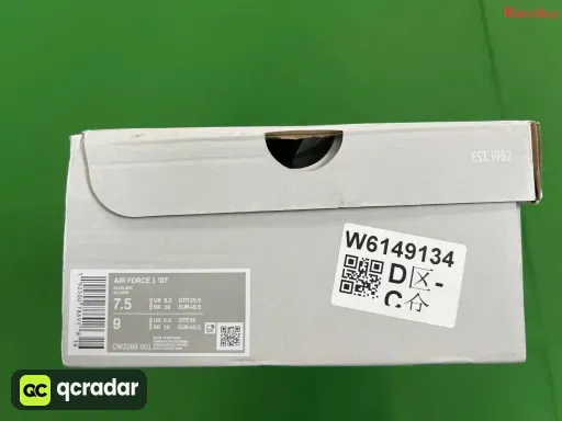 款式配色:AF1 纯黑低帮CW2288-001