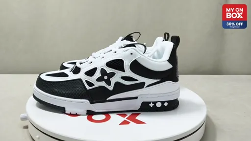 SK8 White Black