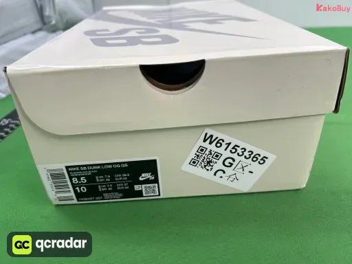 款式配色:HQ8487-001