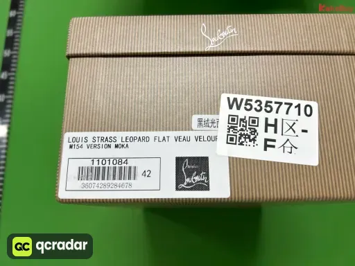 尺码:42 皮鞋码（比运动鞋码大）