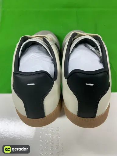 AZ12