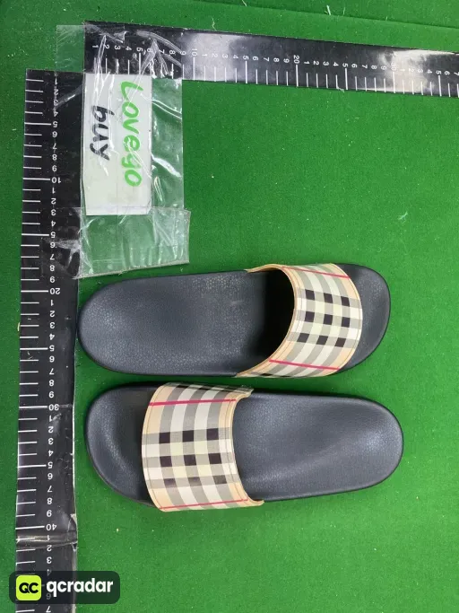 Bally Women's Shoes: 经典格子