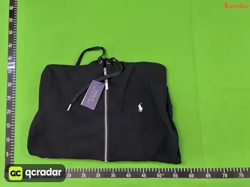款式:黑色白标上衣