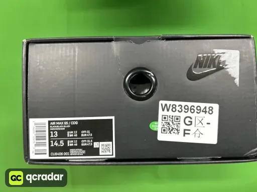 CDG 纯黑