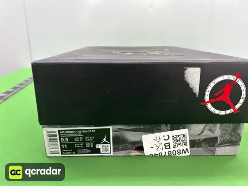 配色:飞行俱乐部