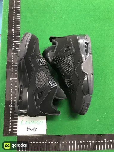 Color matching: Aj4 黑猫 CU1110-010