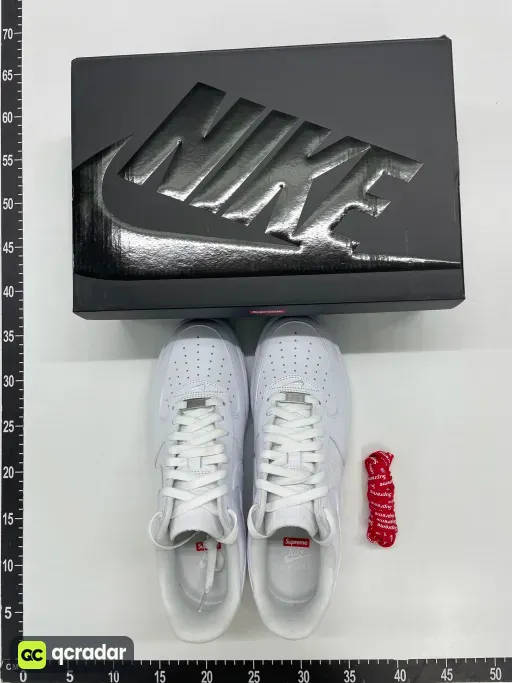 SUPREME白红