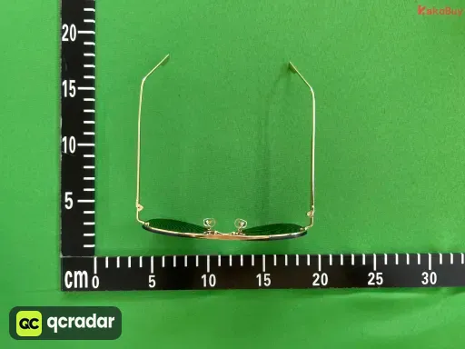 金框灰字母片