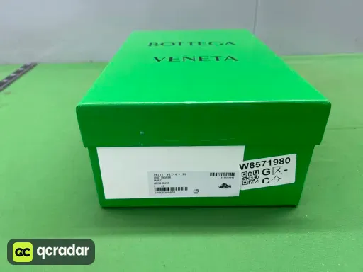 配色:741357V2X404152深蓝银(39-47)