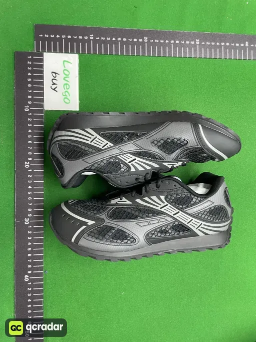 Color matching: 741357V2X401000黑色(35-47)