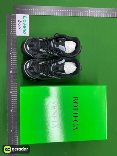Color matching: 741357V2X401000黑色(35-47)